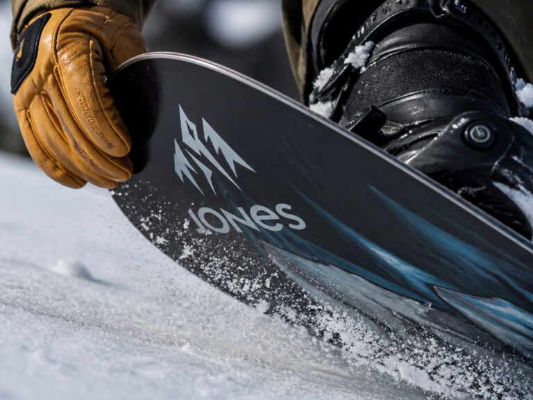 Jones Twin Sister Snowboard Review: Who Is It For?
